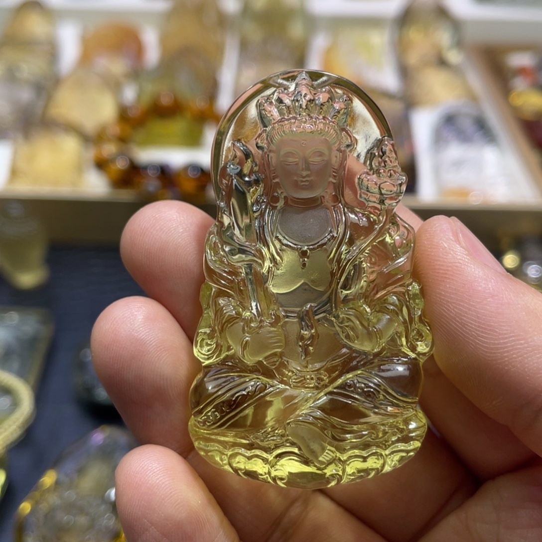 水晶颈饰未镶嵌吴***?定制