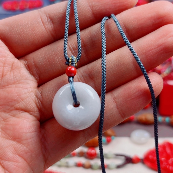 翡翠颈饰未镶嵌多样性