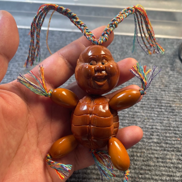 橄榄核雕刻大尺寸文玩龟仙人富贵人手把件