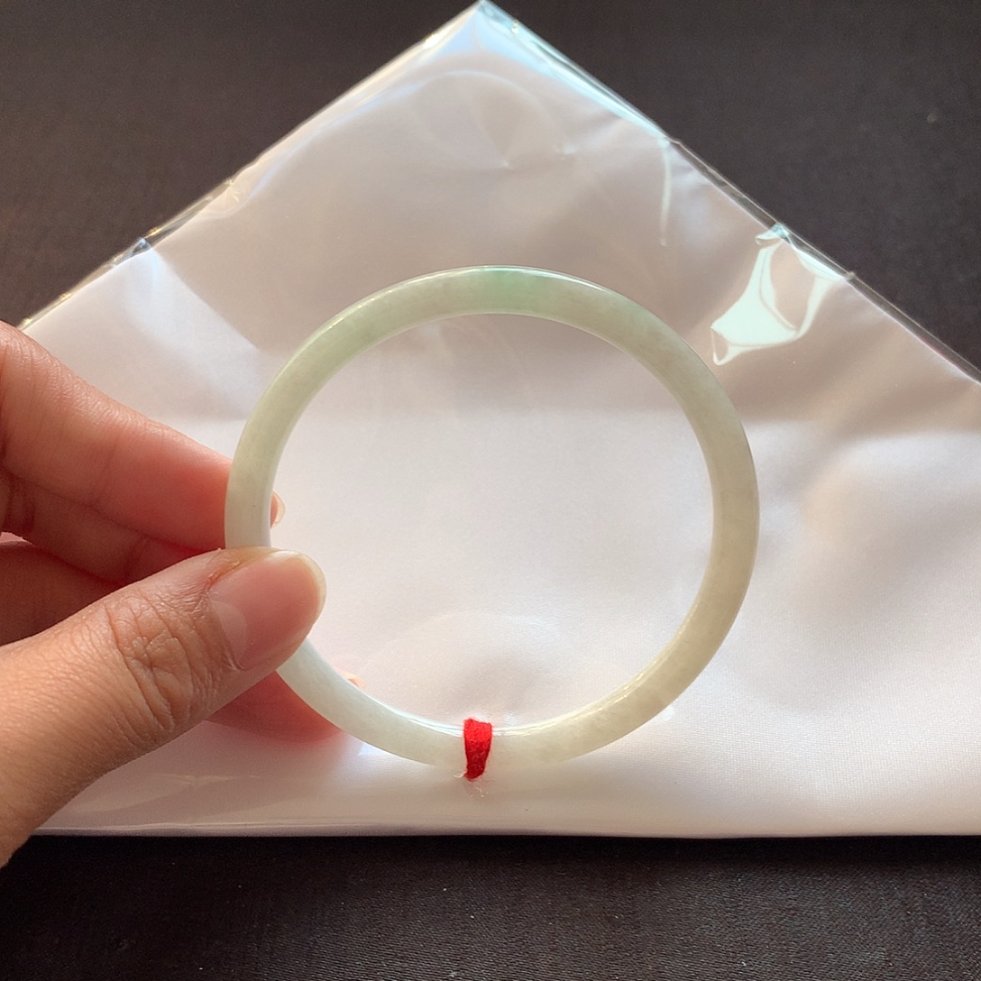 佳***资翡翠未镶嵌手镯59➕