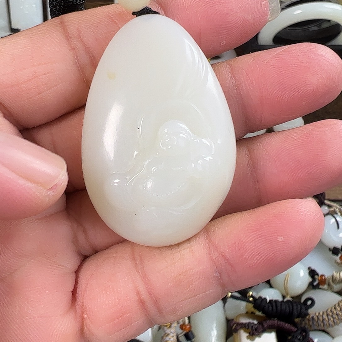 和田玉未镶嵌颈饰