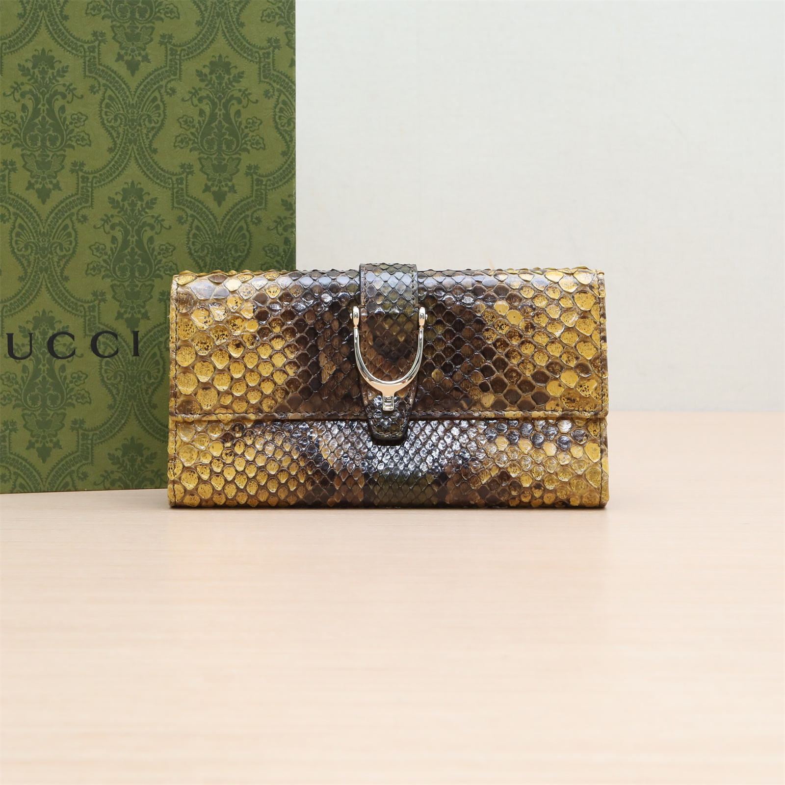 95新 GUCCI/古驰 钱包 黄色 蛇皮 P244486888