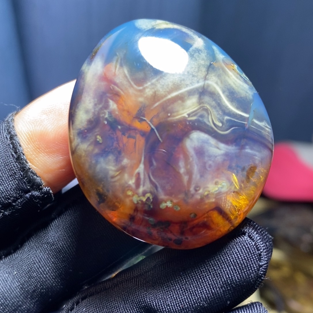 琥珀未镶嵌裸石。。。