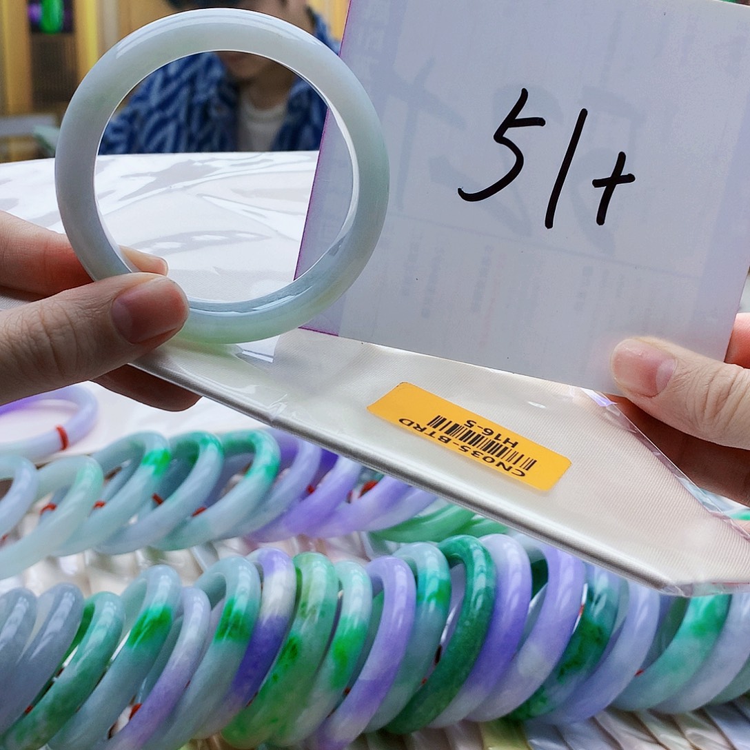 翡翠未镶嵌手镯bjj