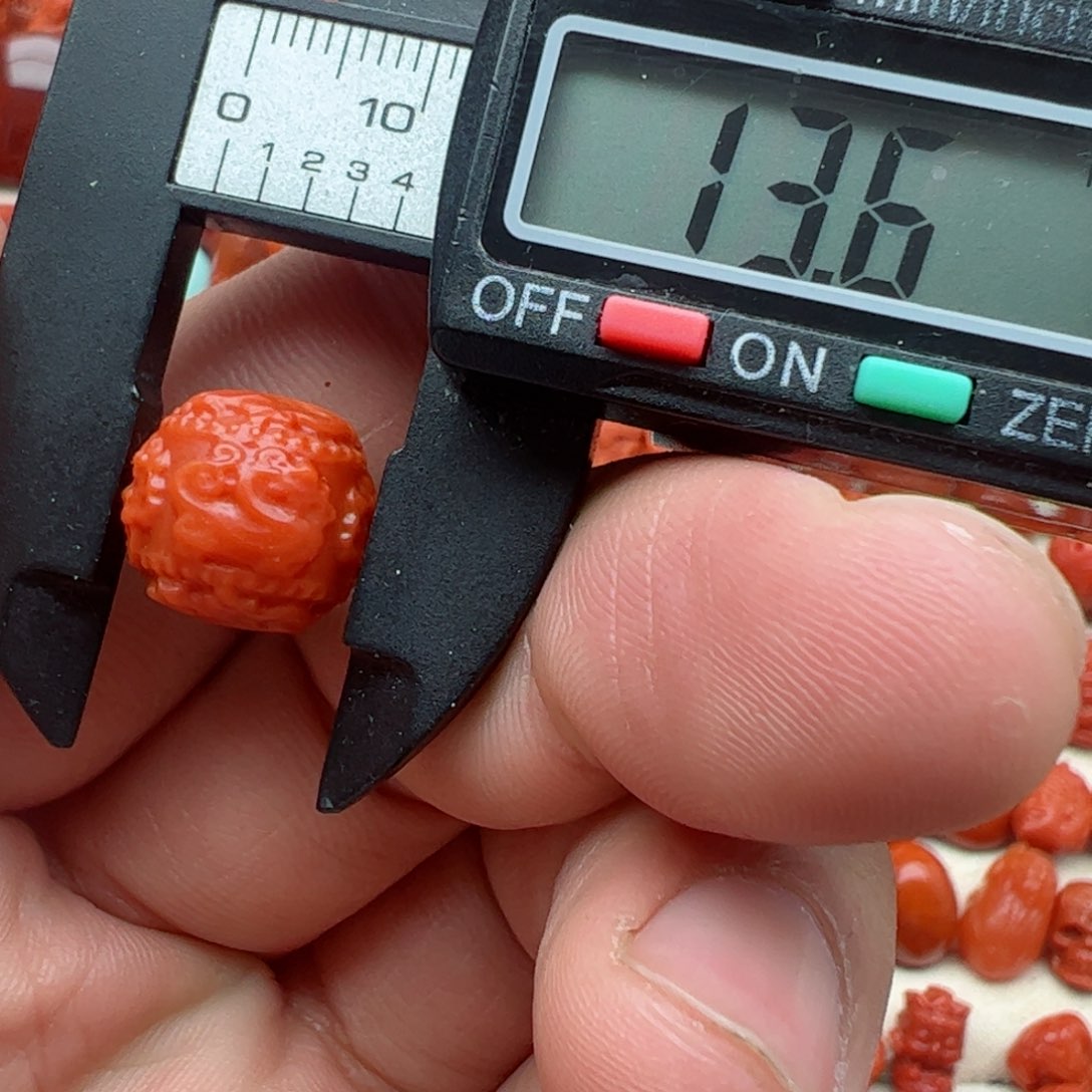 南红玛瑙配饰未镶嵌