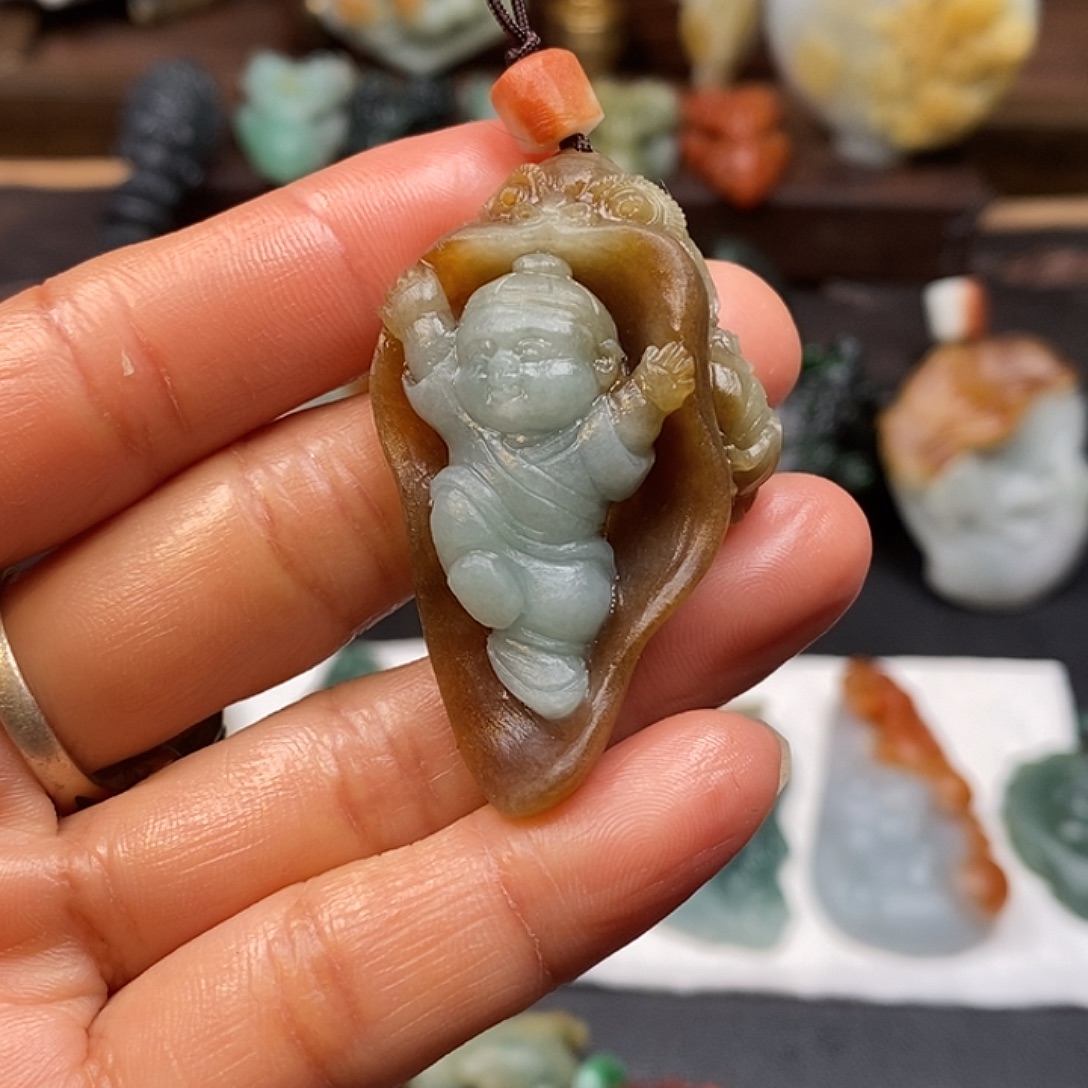 天***，定制翡翠未镶嵌毛货抛光