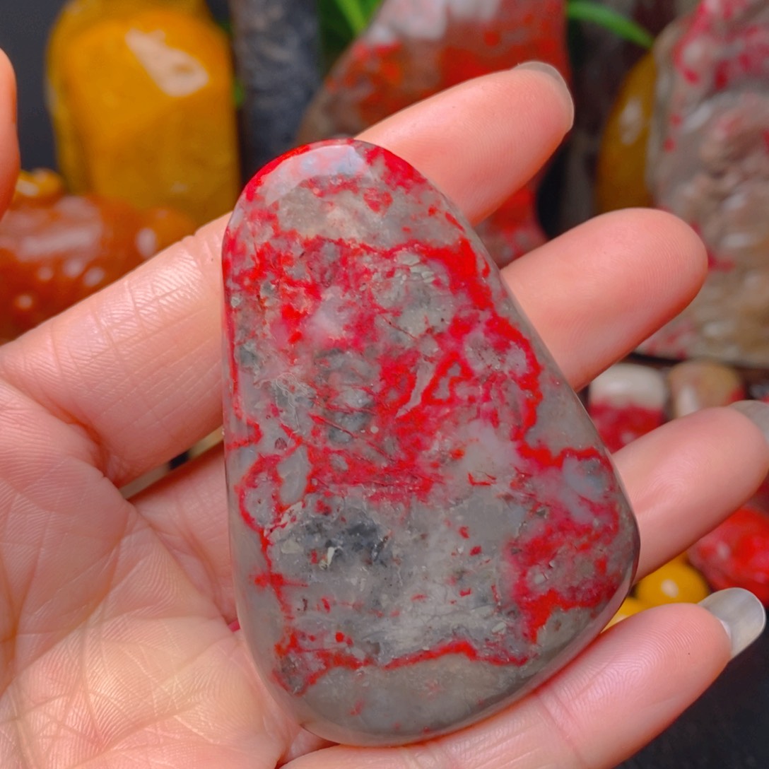 昌化鸡血石昌化鸡血石手把件