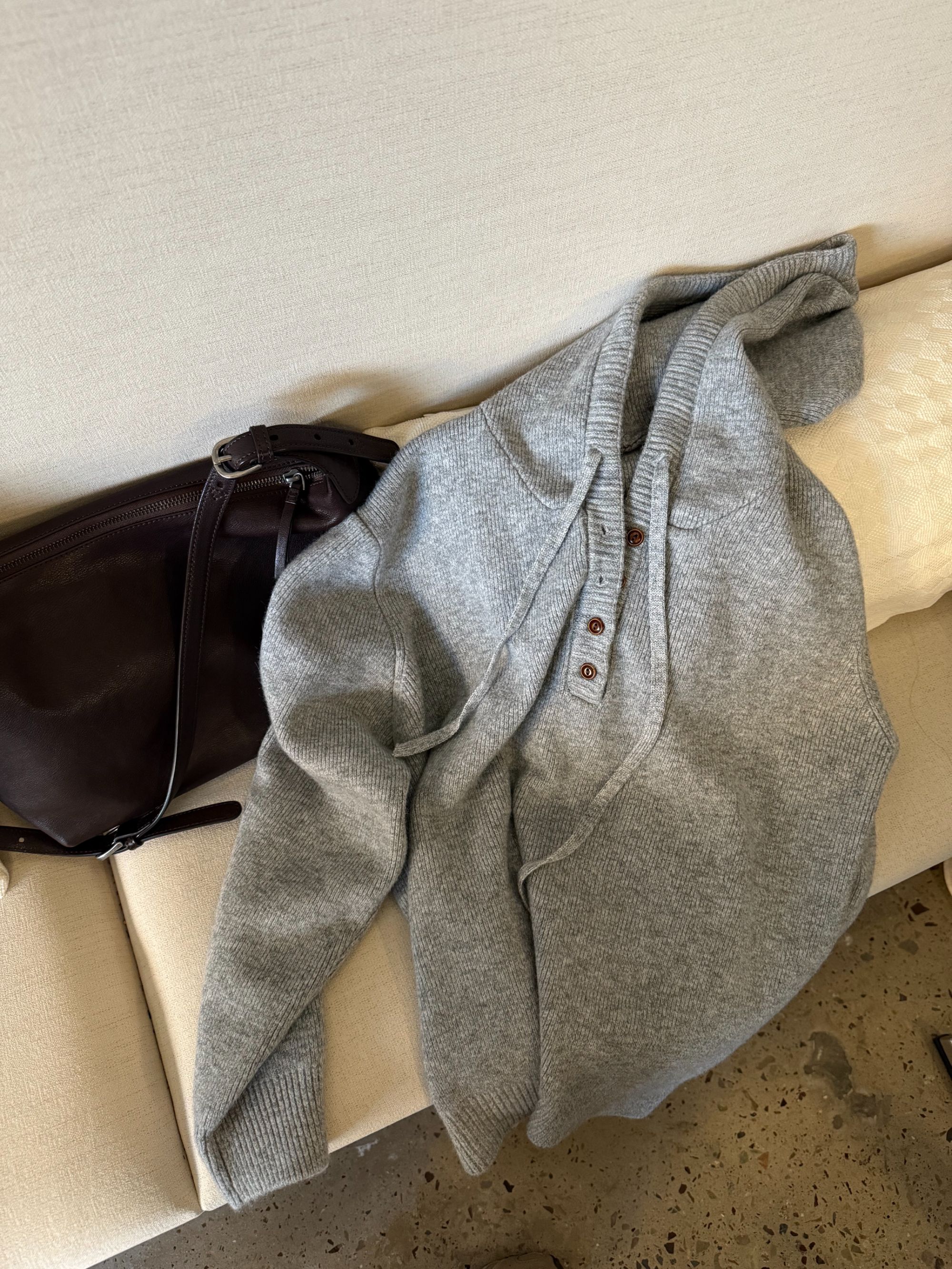 BY SUCHEN 花纱半开扣百搭厚实连帽毛衣