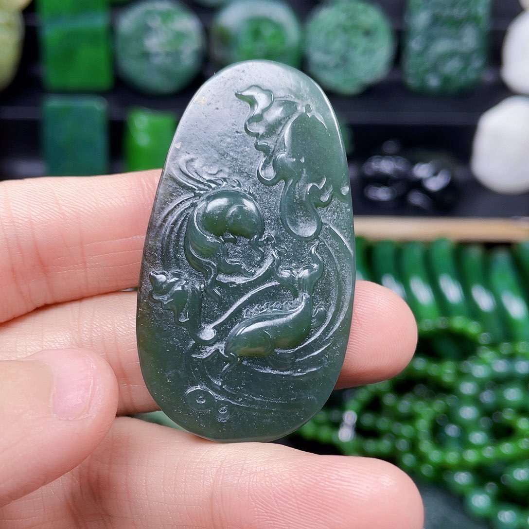 和田玉未镶嵌珠宝半成品