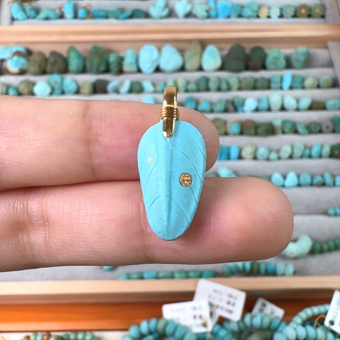 18K金镶嵌绿松石珠宝奇石羽毛