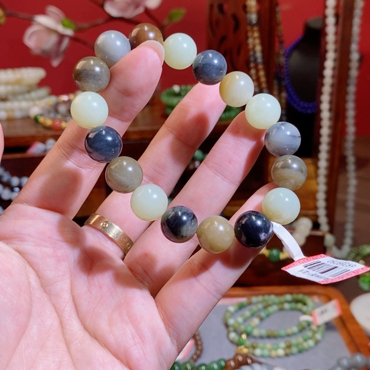 未镶嵌和田玉手链