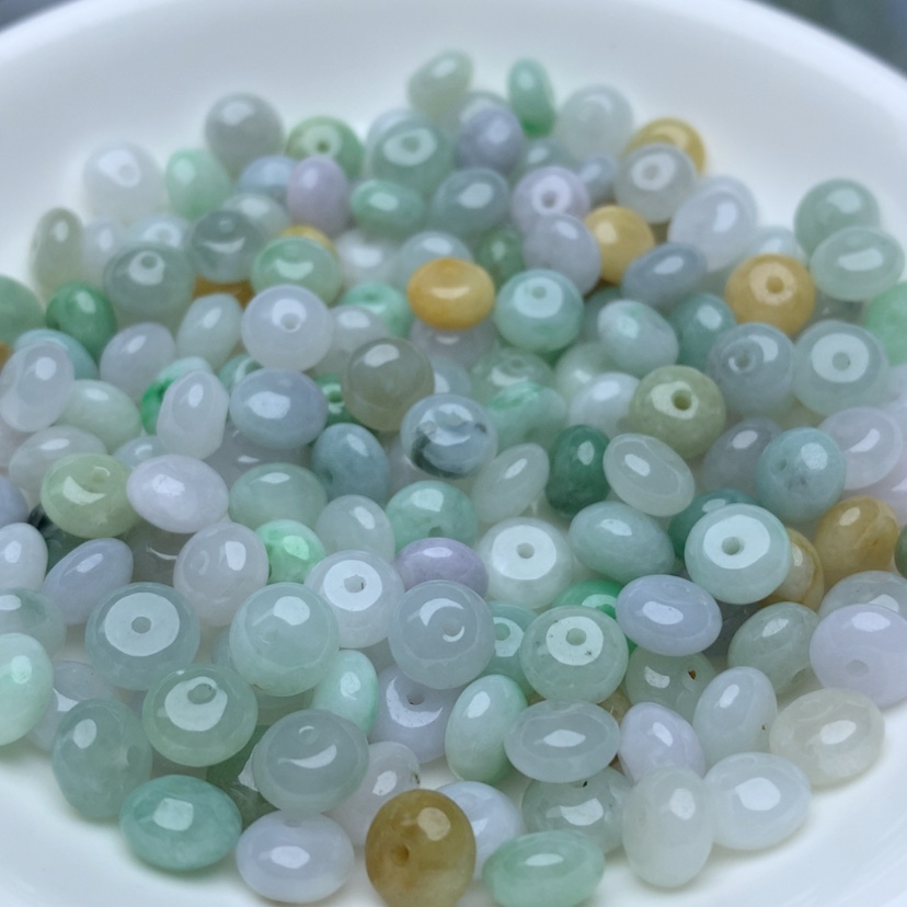 【闪购商品】翡翠手链未镶嵌卡4.8乘7.5冰三彩鼓珠30个