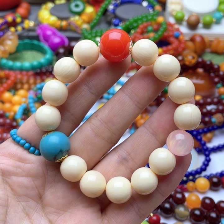 树脂制品7号白色手串