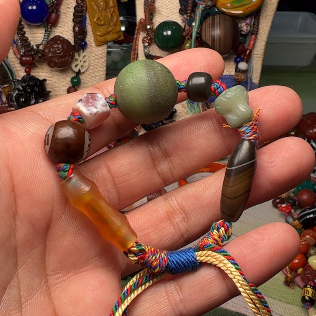 玛瑙/玉髓颈饰未镶嵌