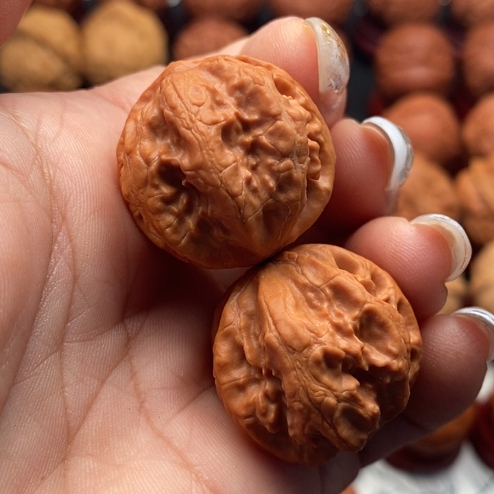 熊***啊核桃精品文玩核桃手捻