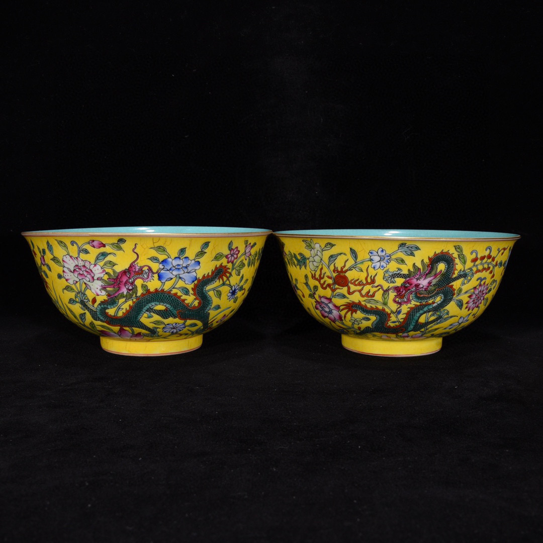 当代仿制 仿清雍正粉彩龙纹碗8×16.5厘米