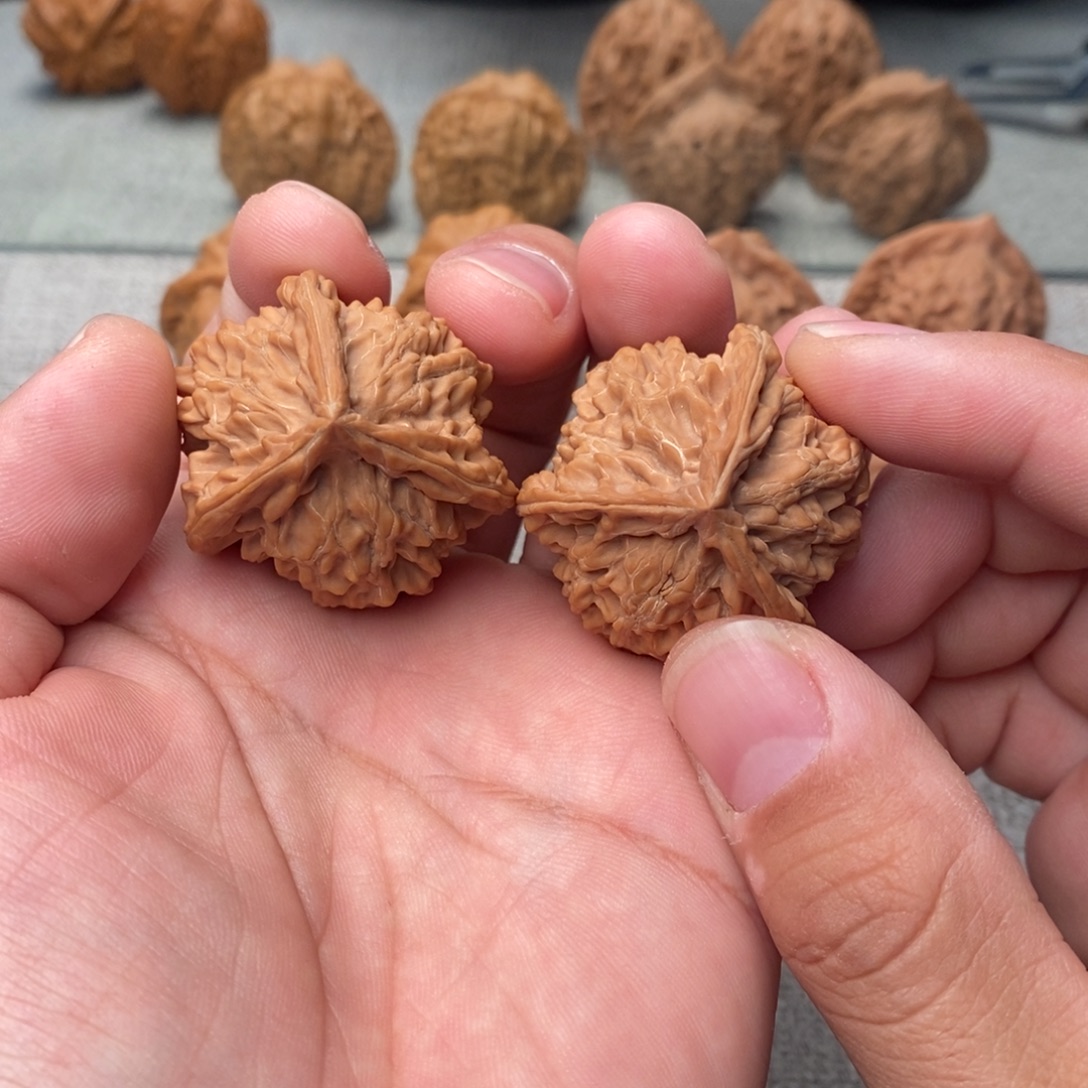 吊坠文玩核桃盘山三棱38