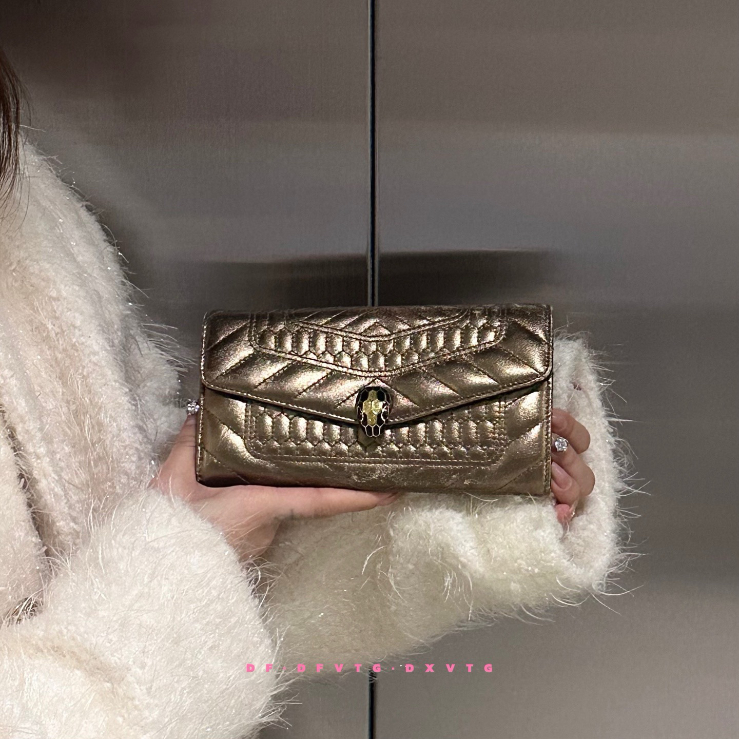 95新 BVLGARI/宝格丽 宝格丽古铜色钱包（可配链条