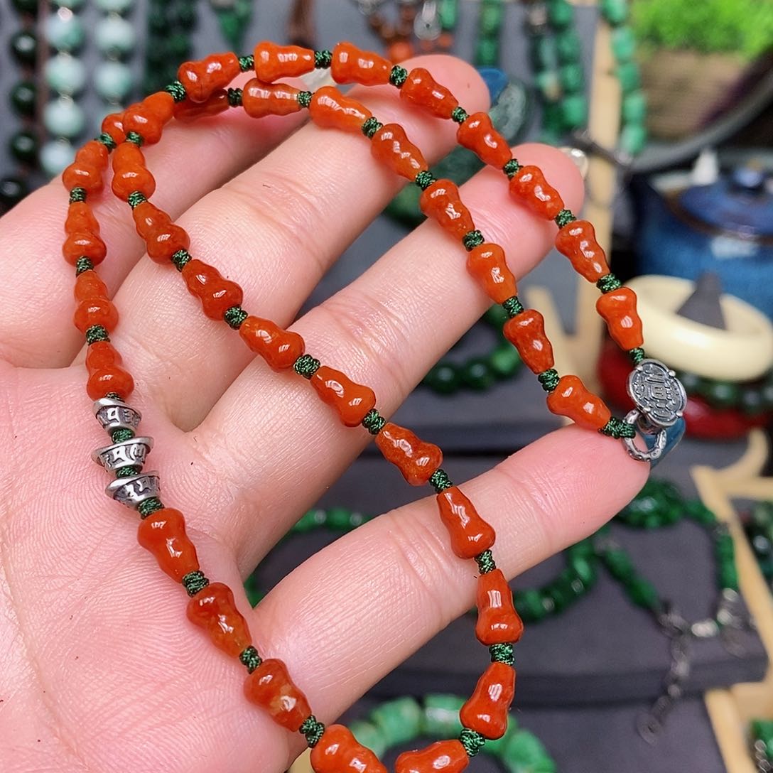 翡翠颈饰银S925镶嵌钰*漂亮美眉