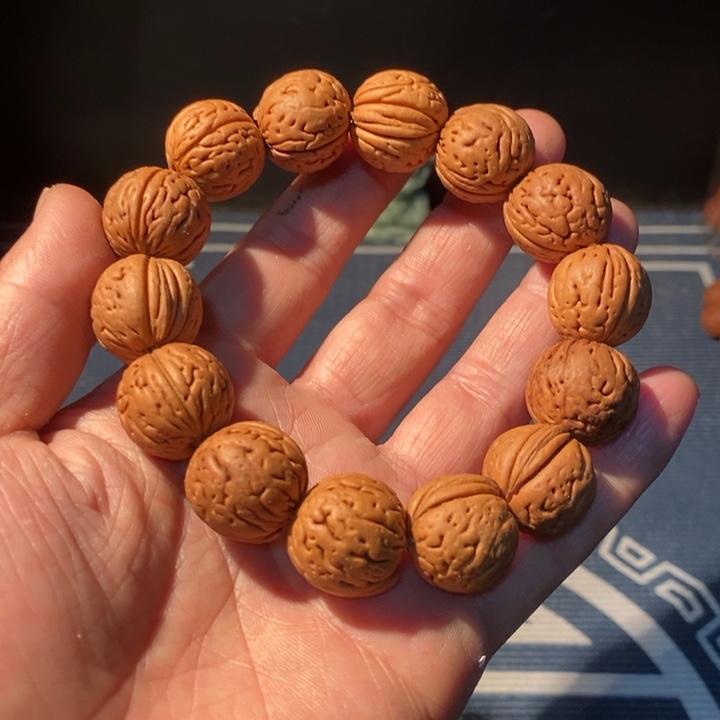 文玩核桃手串……2