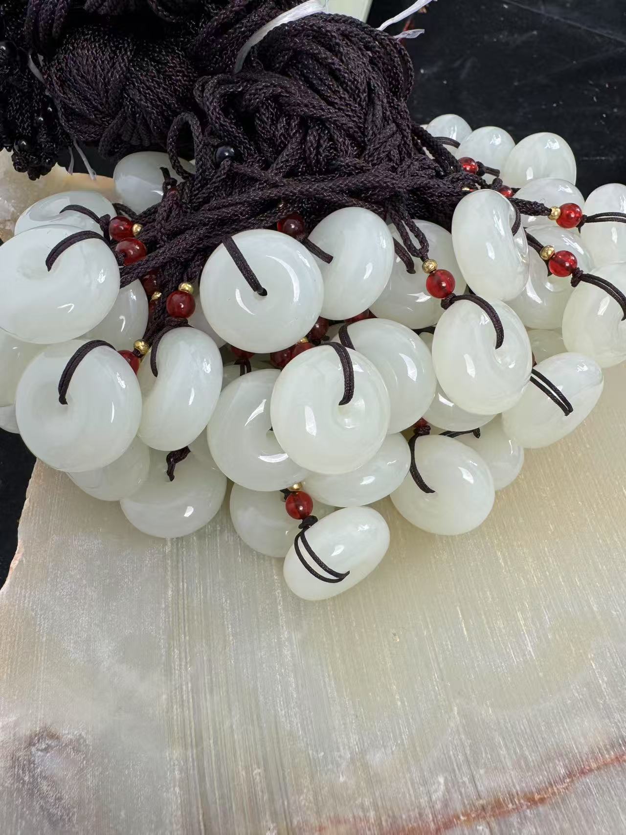 新人体验--平安扣牌青海料和田玉吊坠精美精雕时尚时尚