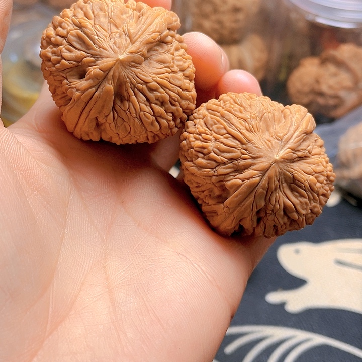 文玩核桃吊坠大蒜头一对