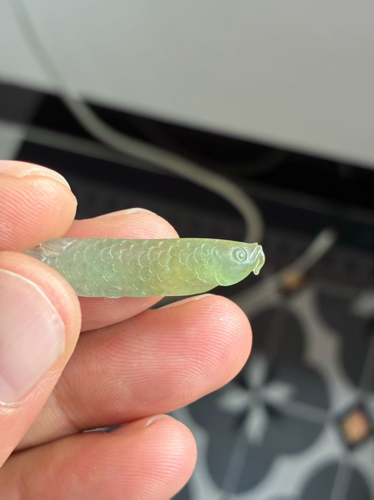 天然缅甸翡翠A货精美手工雕刻小鱼挂件