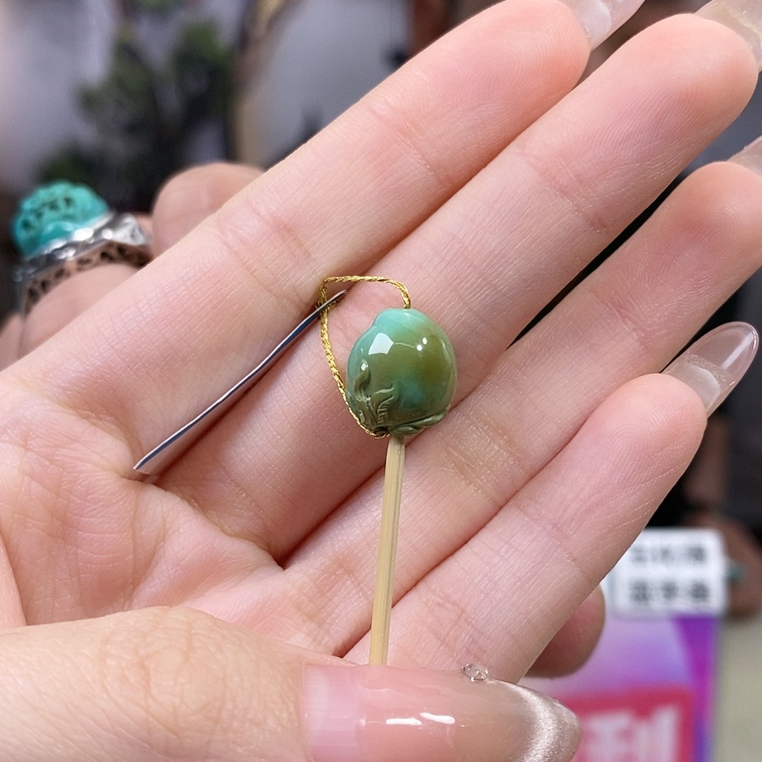 绿松石未镶嵌珠宝奇石