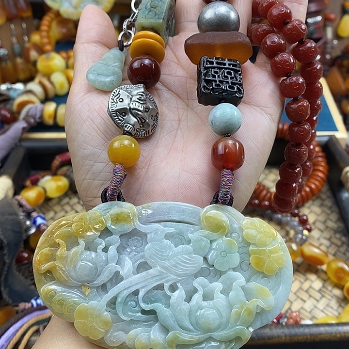 温***人项链未镶嵌翡翠项链