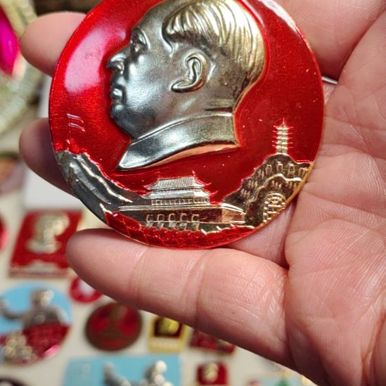 陈***阳其他普通金属爷爷纪念章爷爷纪念