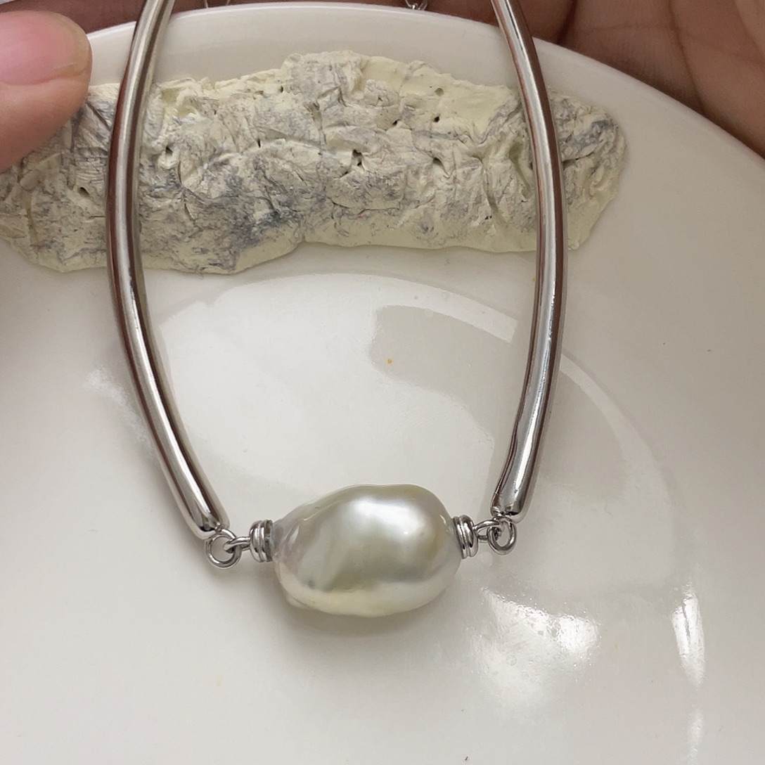 F***D颈饰银S925镶嵌海水珍珠