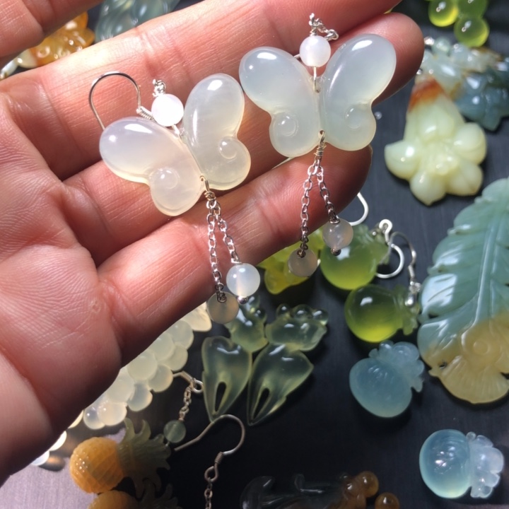 蛇纹石玉未镶嵌耳坠