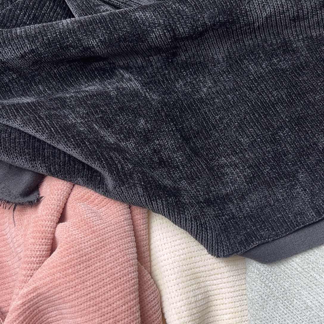 混纺黑色雪尼尔1米。    