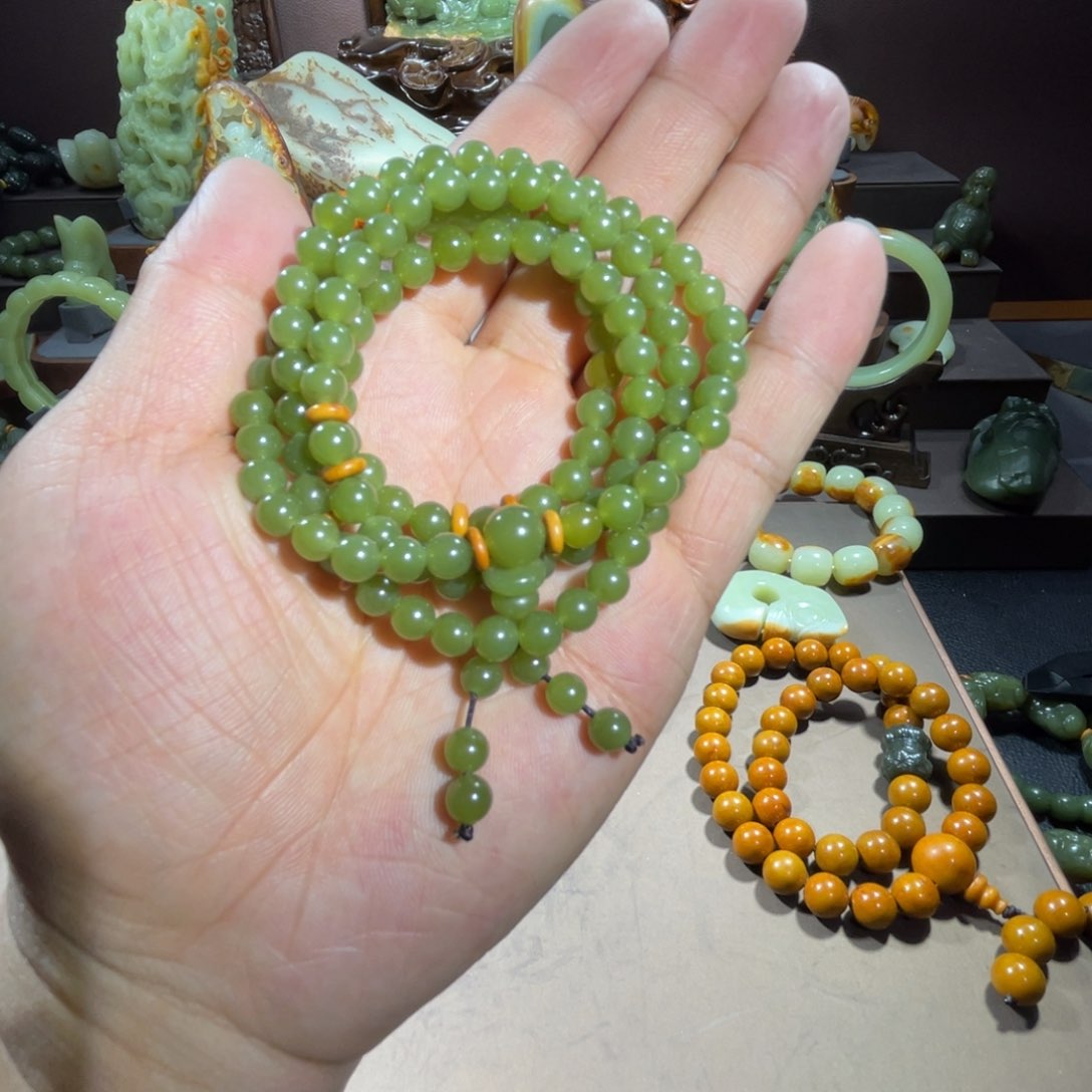 透闪石质玉108卡6未镶嵌