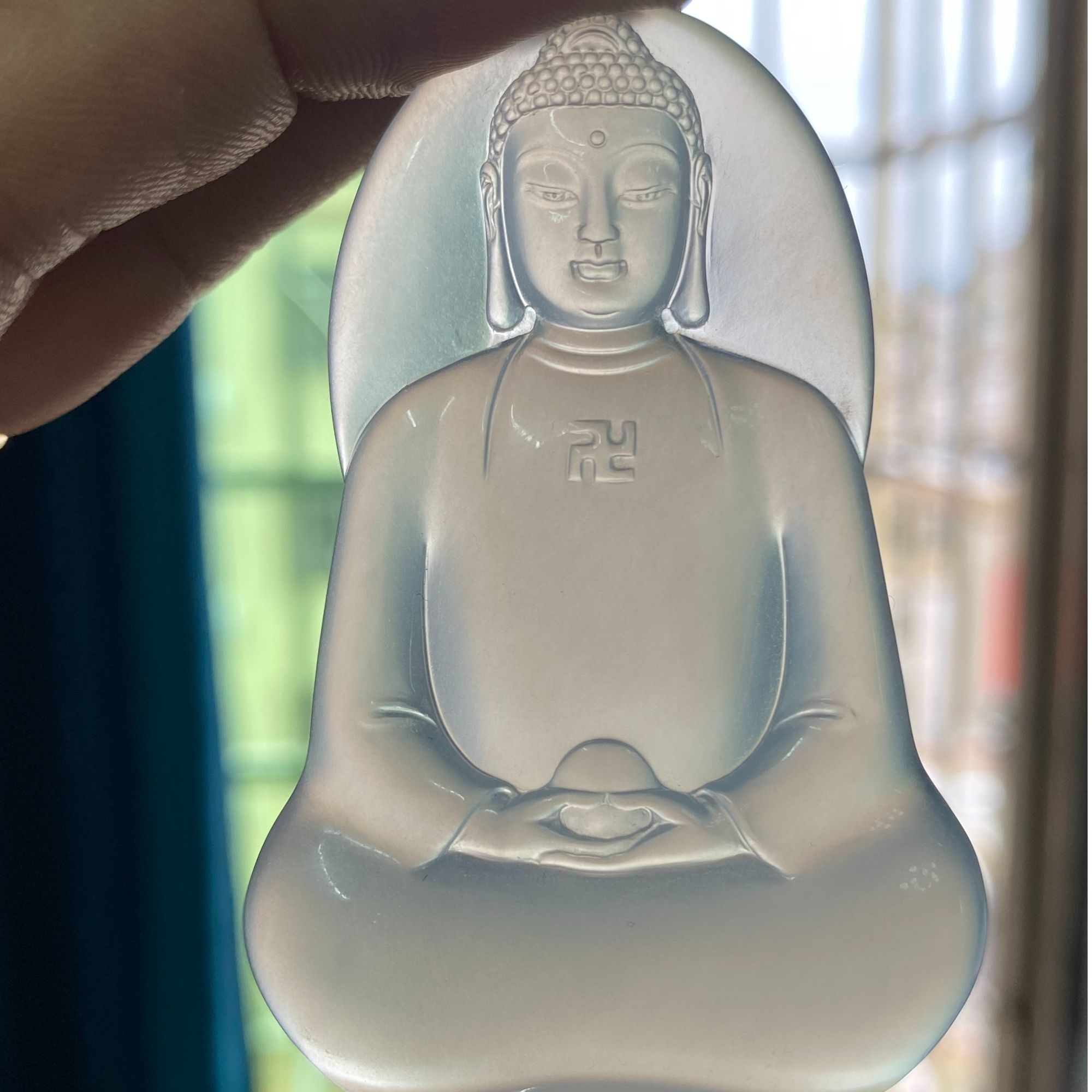 缅甸天然A货翡翠—玻璃种大日如来佛—毛货定制