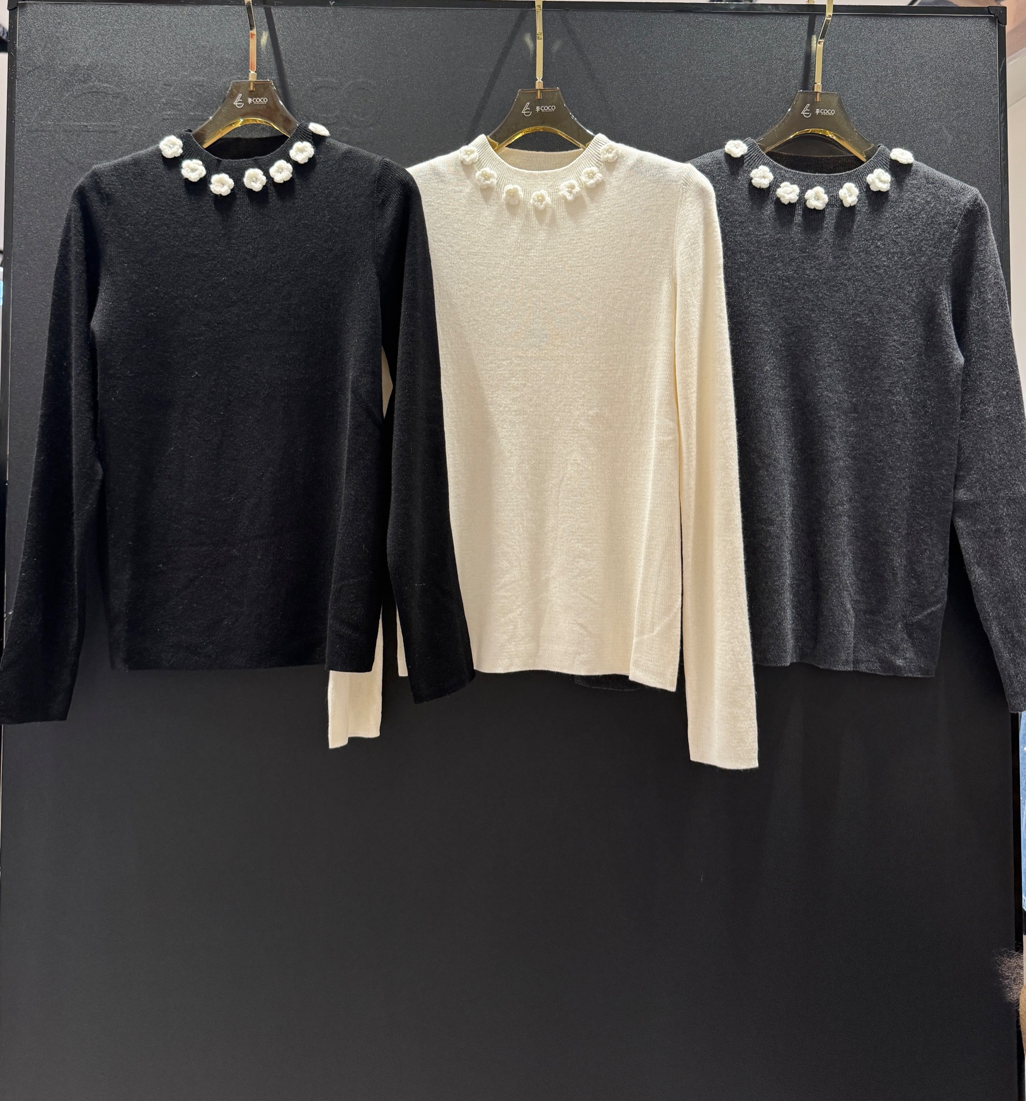 李coco甄选花朵圈领休闲2581针织打底衫