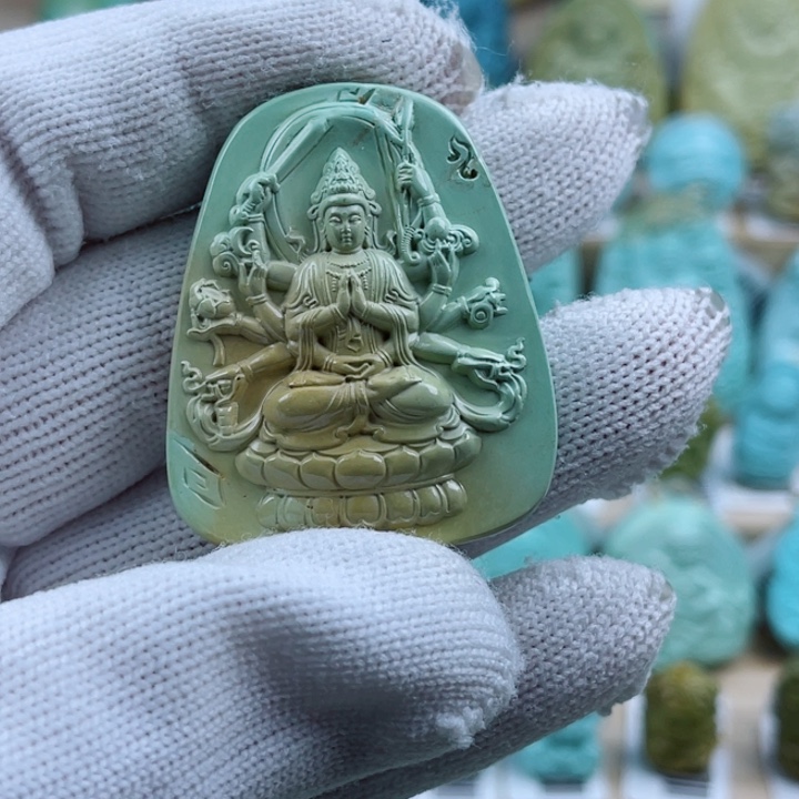 绿松石未镶嵌珠宝奇石