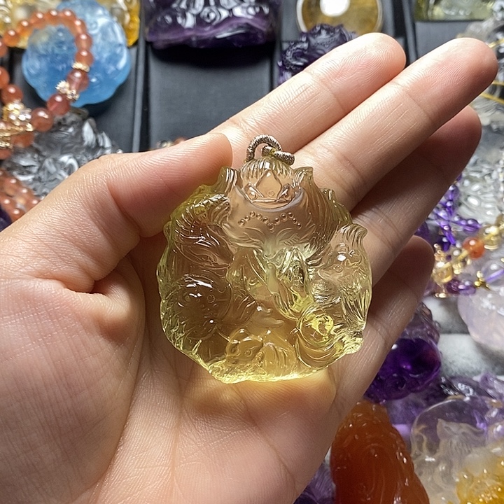 静***a未镶嵌颈饰水晶水晶吊坠