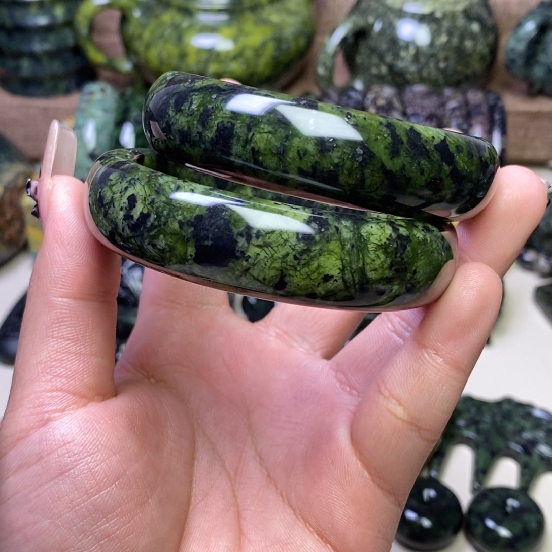 蛇纹石玉手链未镶嵌善*