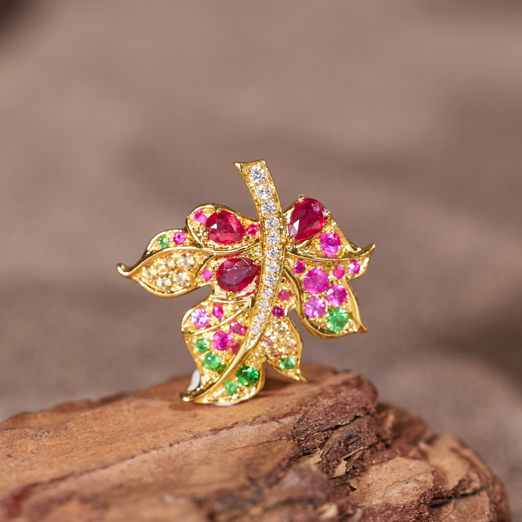 【歪歪力推】树叶*红宝石吊坠*18K金镶嵌U9784