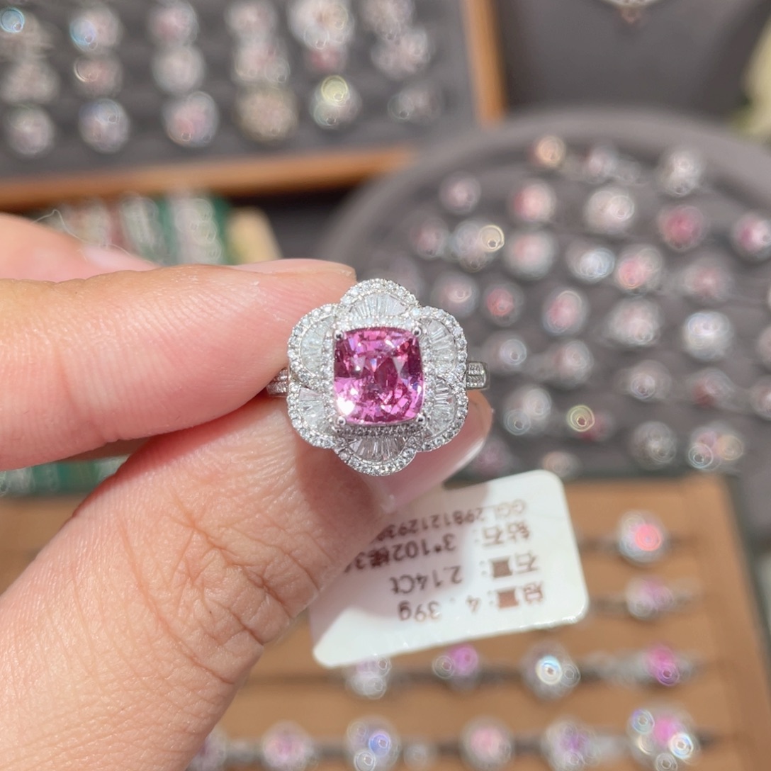 彩色蓝宝石戒指18K金镶嵌2.14ct 无烧帕帕