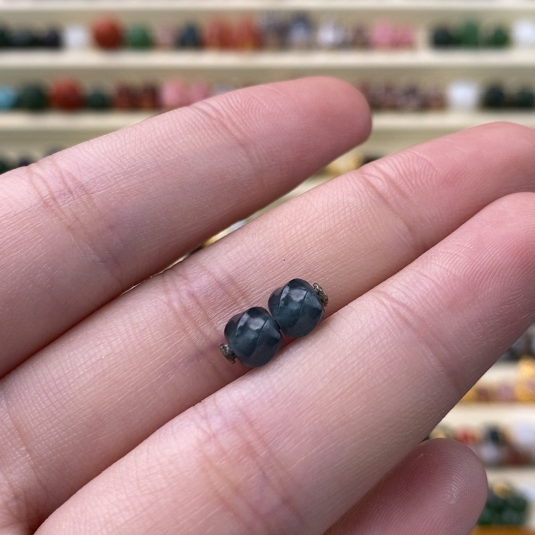 翡翠未镶嵌颈饰对珠