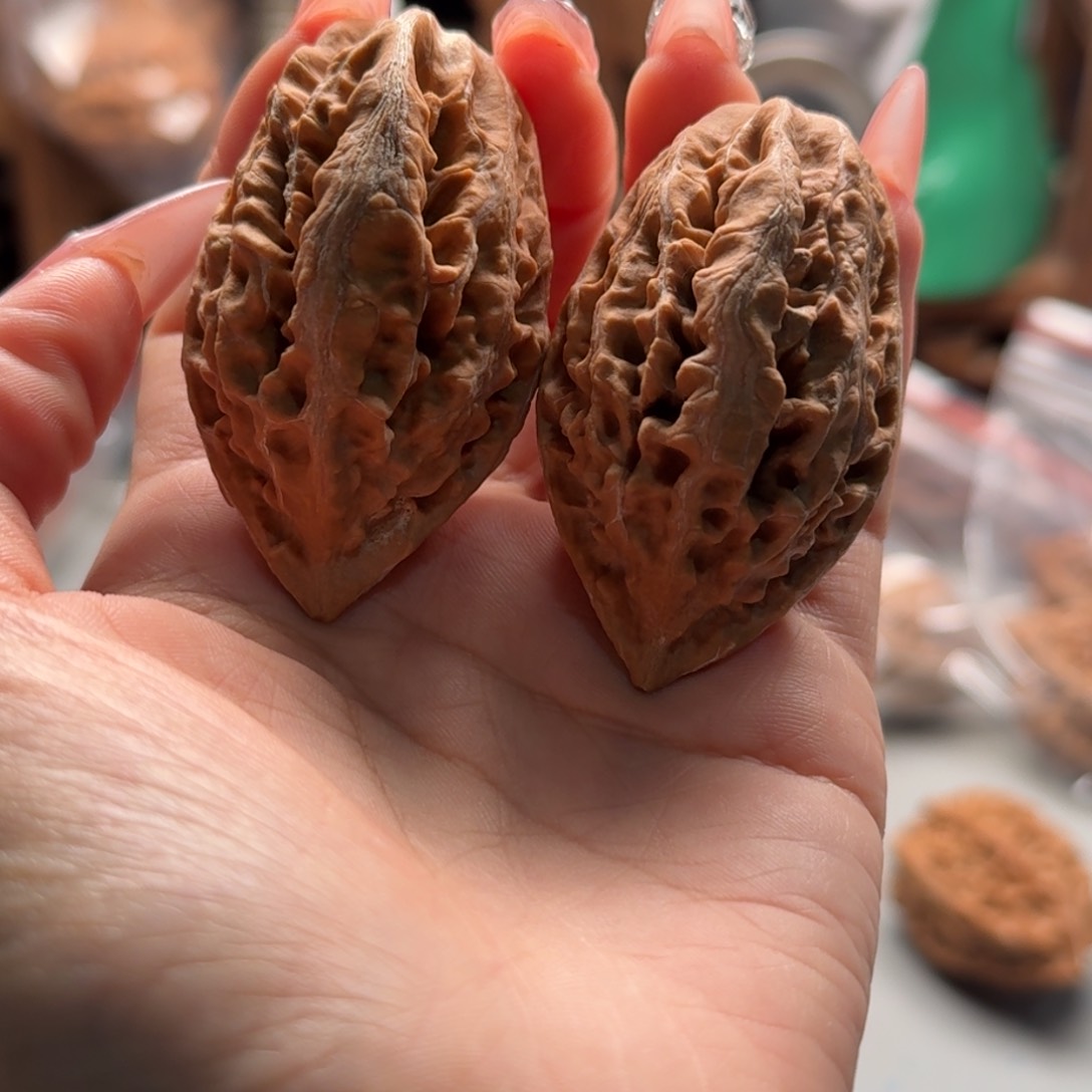 文玩核桃把件关东木子楸百核瑕疵181