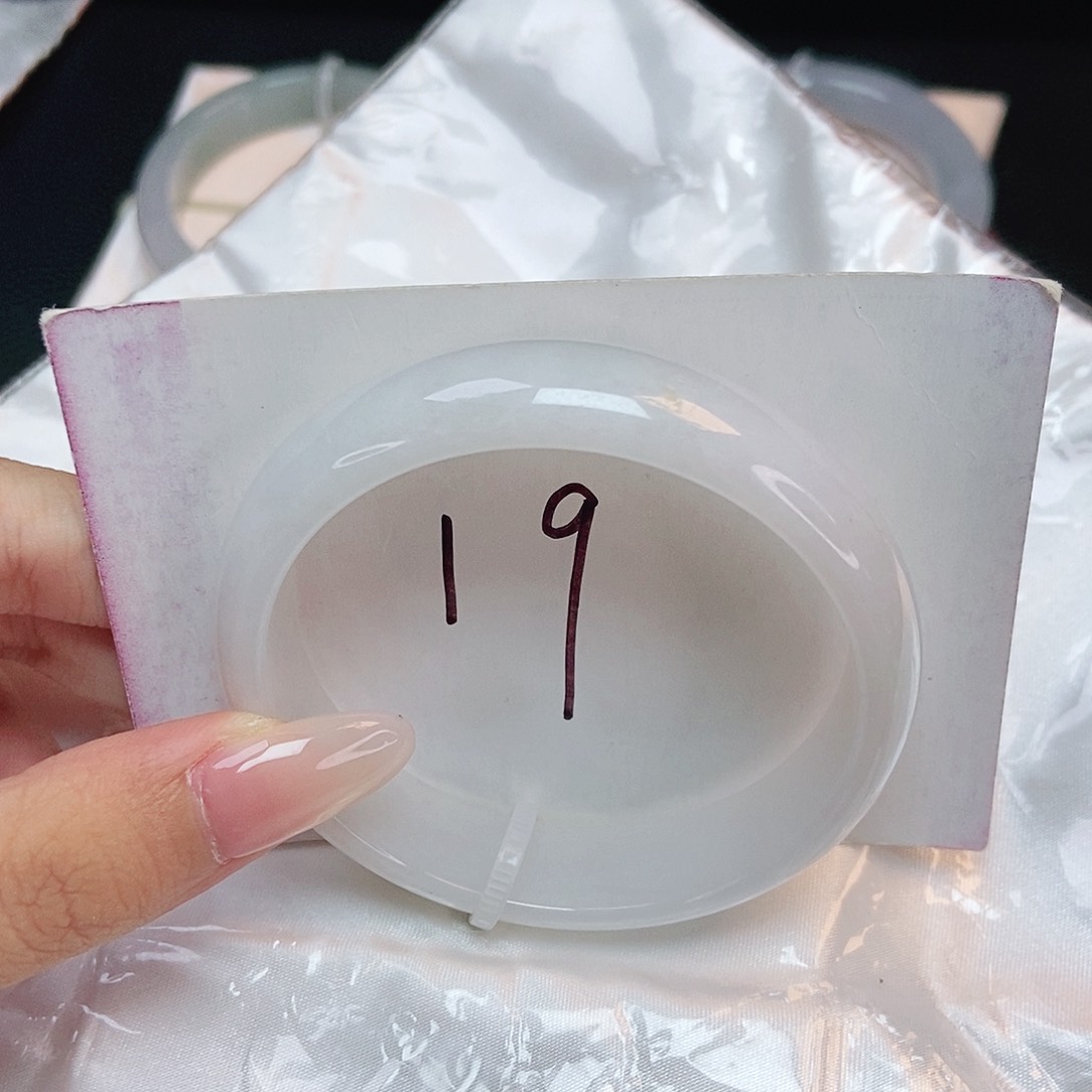 翡翠手镯未镶嵌正圈54.7