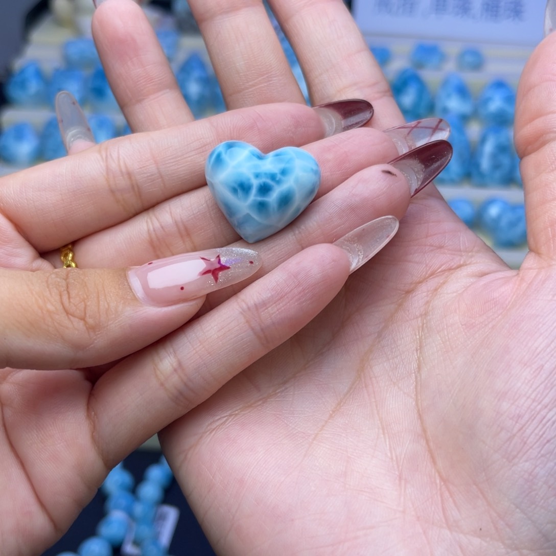 未镶嵌针钠钙石（海纹石）珠宝半成品爱心80