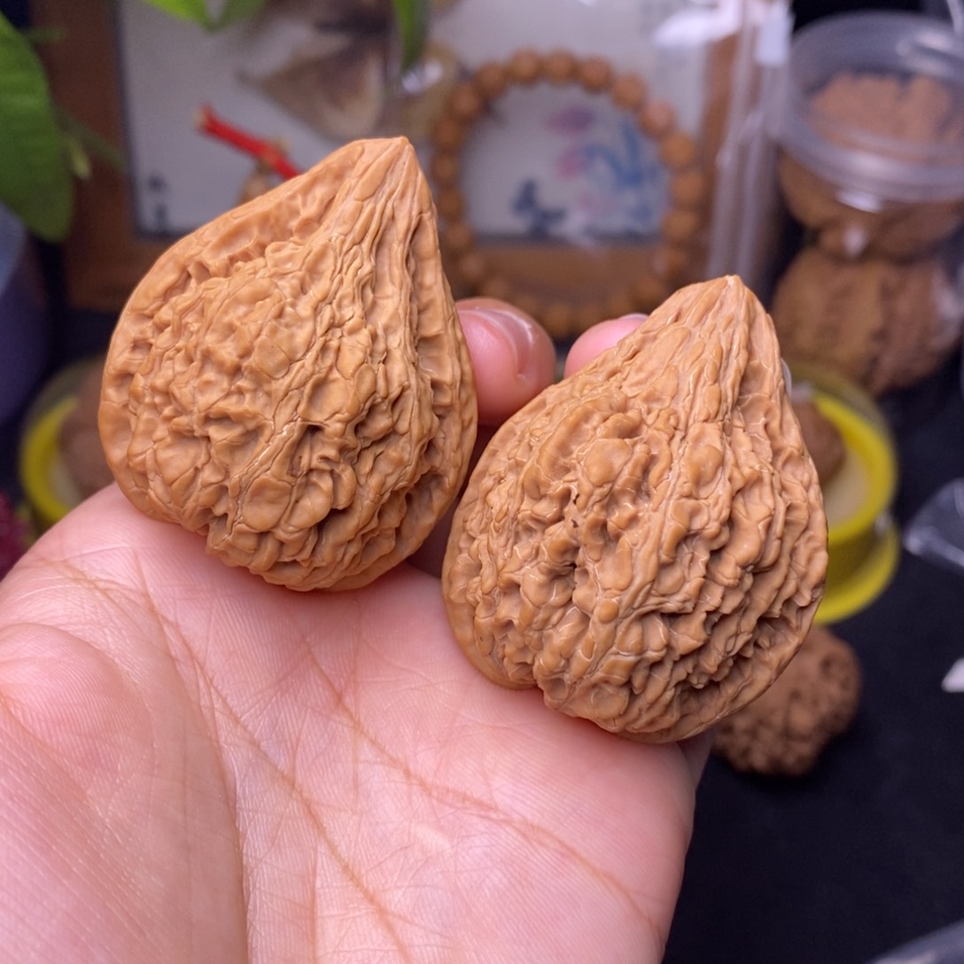 文玩核桃把件38坐佛