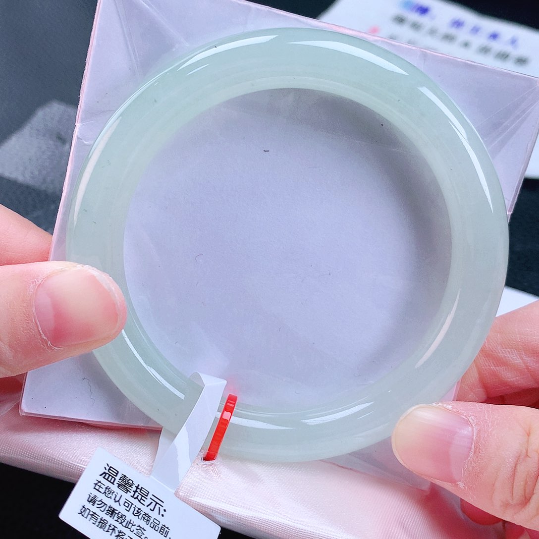 未镶嵌手镯翡翠59冰透葡萄肉色