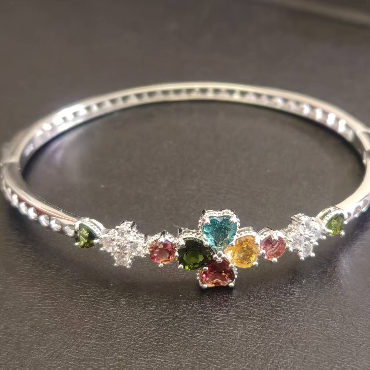 高品质碧玺手镯，轻奢大气百搭