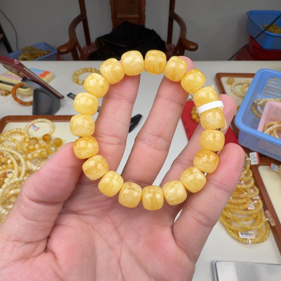 琥珀未镶嵌裸石蜜蜡手串