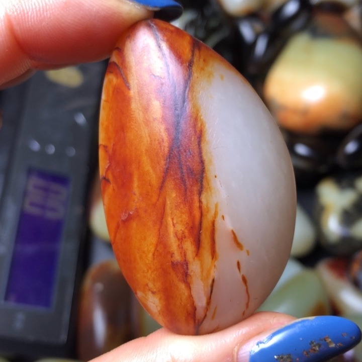 和田玉未镶嵌珠宝奇石